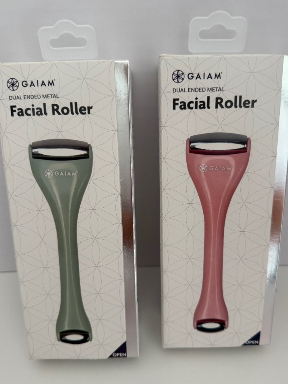 GAIAM | Dual-Ended METAL Facial Roller | PINK - GREEN | Relaxing Massage Roller